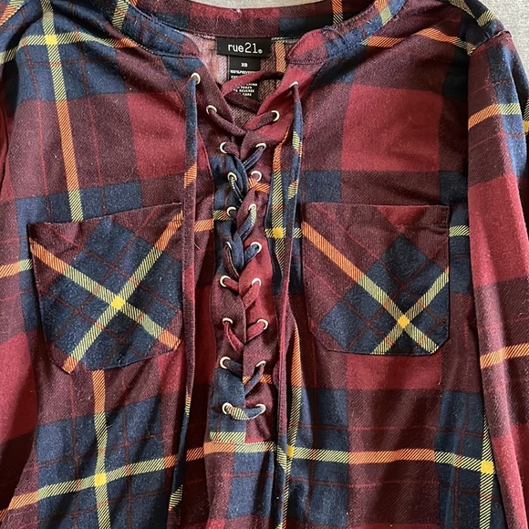 Shirts - Picture 3 of 4